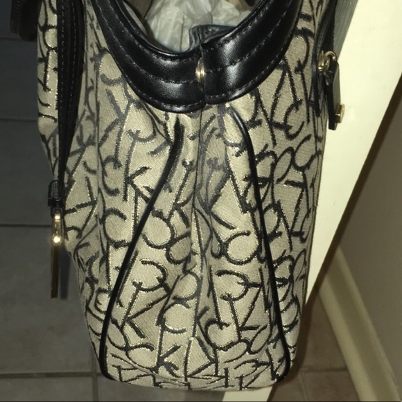 Calvin Klein Shoulder Purse - Picture 6 of 8